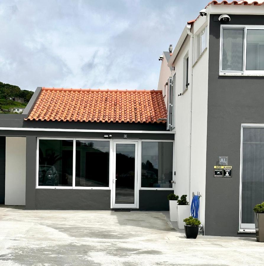 Paradise Apartments I Santa Cruz das Flores Dış mekan fotoğraf